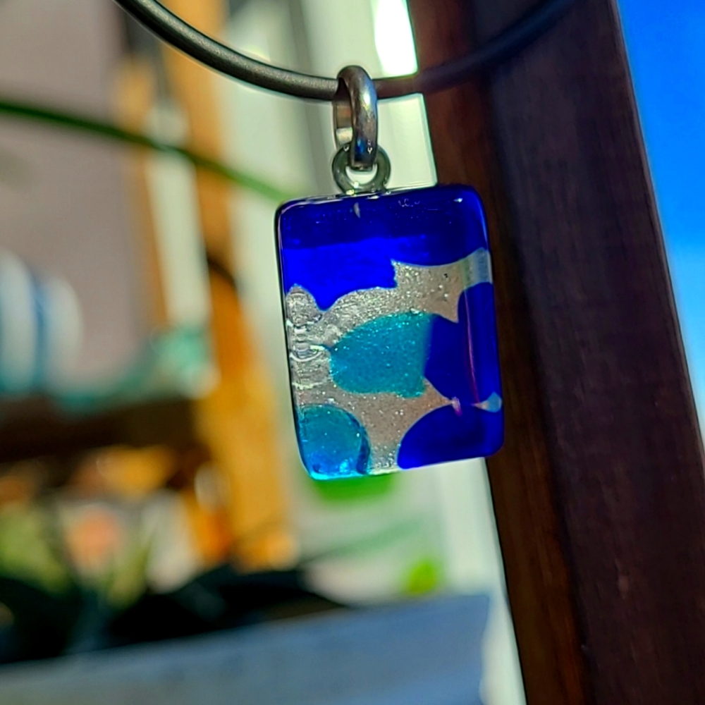 EUC Murano glass necklace